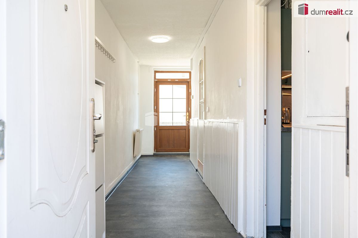 Prodej rodinného domu 151 m², pozemek 151 m² – fotografie 3
