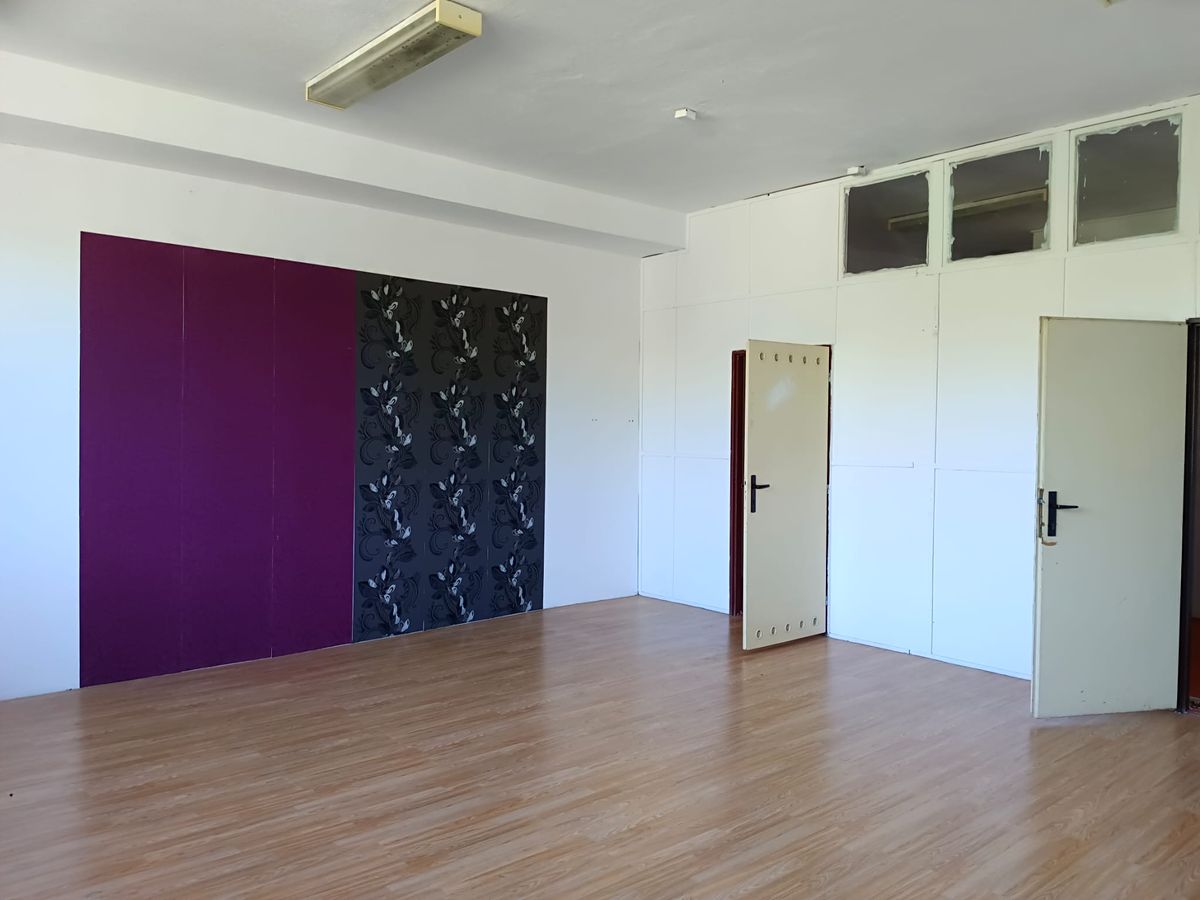 Pronájem kanceláře 60 m², Znojmo – fotka 1 z 3