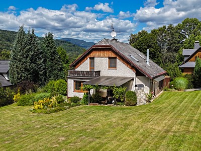 Prodej  rodinného domu 190 m², pozemek 1 592 m²