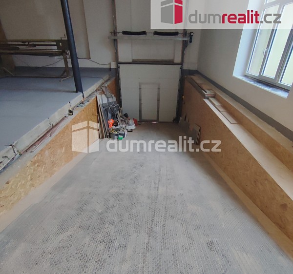 Pronájem komerčního prostoru, 200 m² (3 z 23)