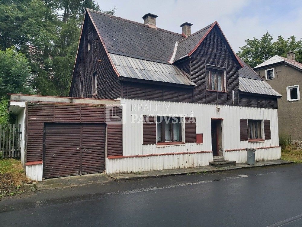 Prodej chaty 213 m², pozemek 204 m²