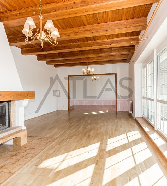 Pronájem rodinného domu 300 m², pozemek 750 m² – fotografie 5