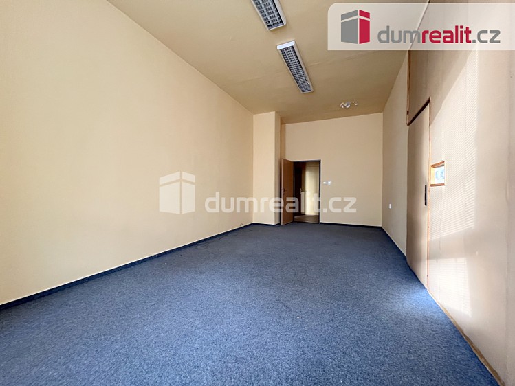 Pronájem komerčního prostoru, 55 m² (36 z 74)