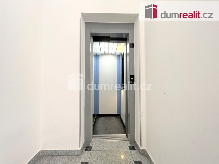 Комерційне приміщення в оренду, 24 м² (63 з 66)