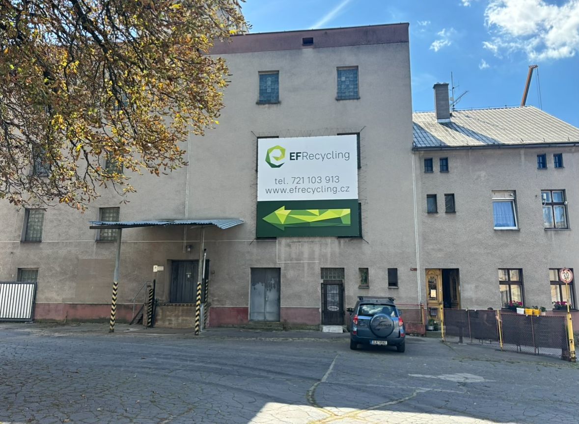 Pronájem skladového prostoru 215 m² – fotografie 2