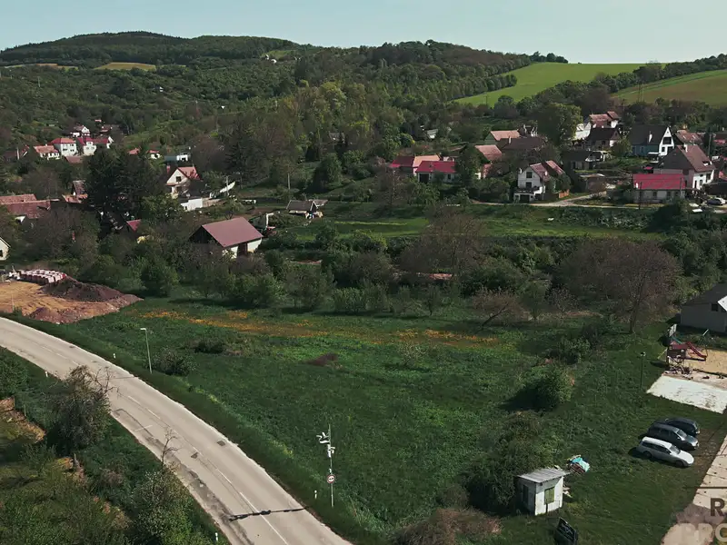 Prodej stavebního pozemku 861 m², Kyjov – náhled fotky 2