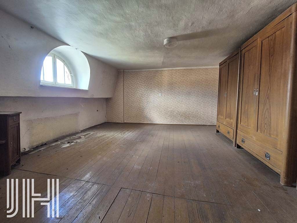 Prodej rodinného domu 240 m², pozemek 390 m² – fotografie 2