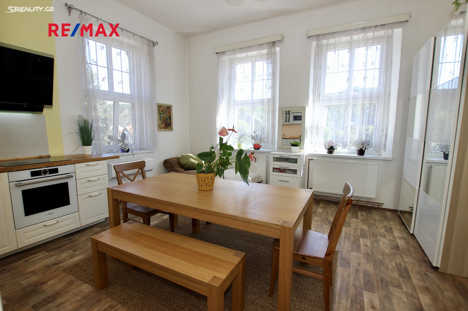 Prodej vily 236 m², pozemek 2593 m² - Image 2