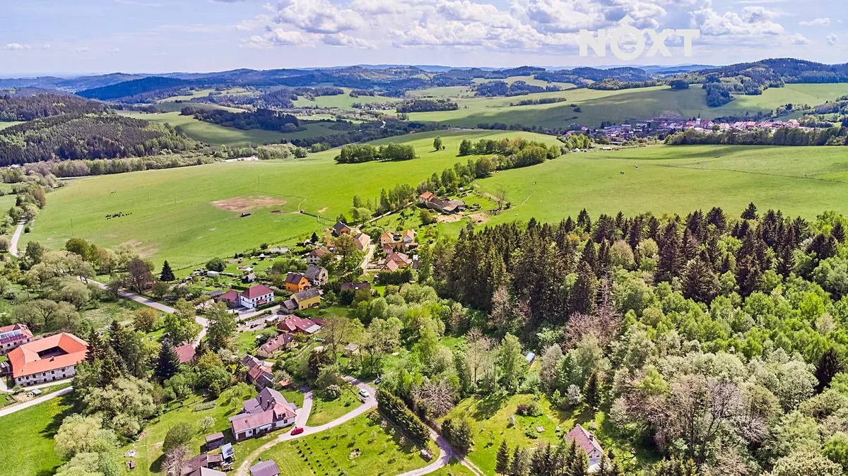 Prodej stavebního pozemku 1200 m²