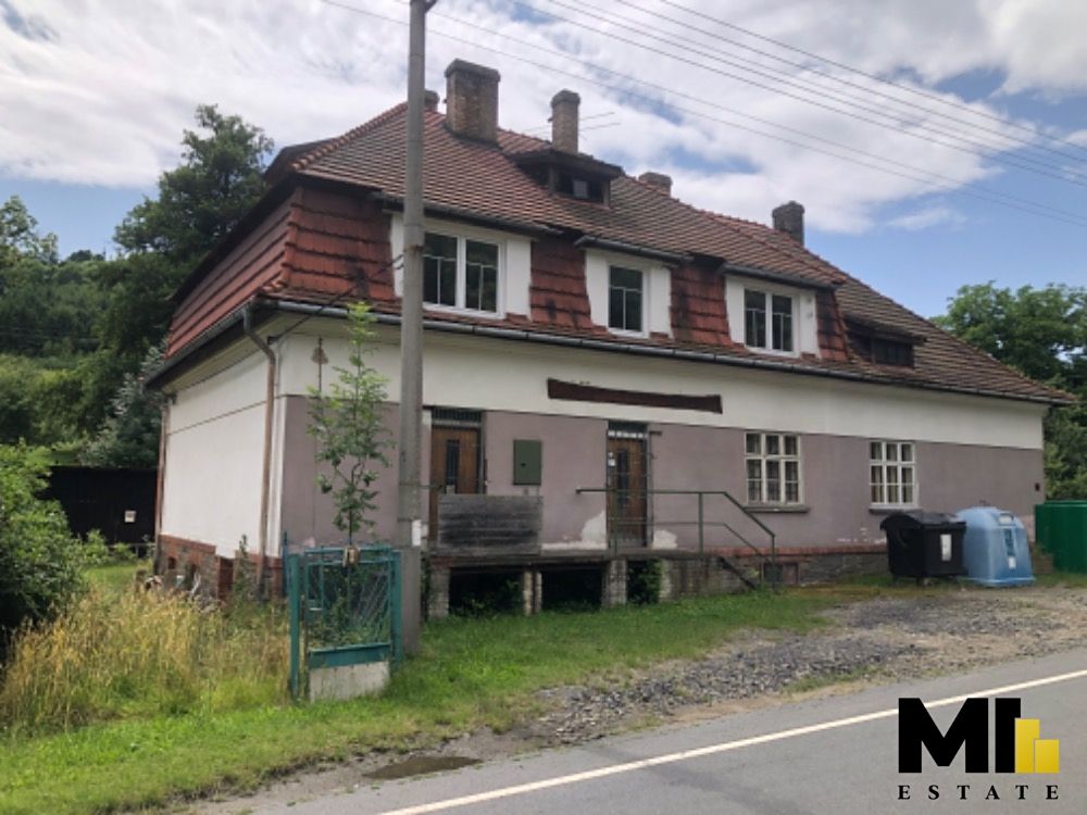 Prodej vily 325 m², pozemek 1498 m²
