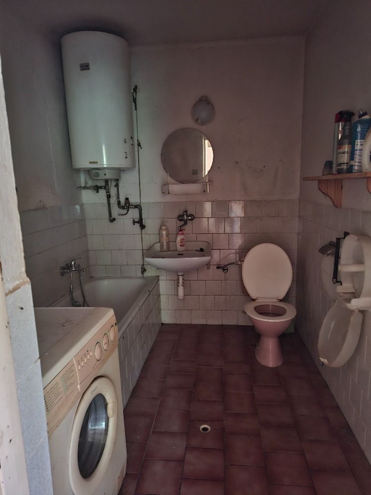 Prodej rodinného domu 215 m², pozemek 1320 m² – fotografie 5