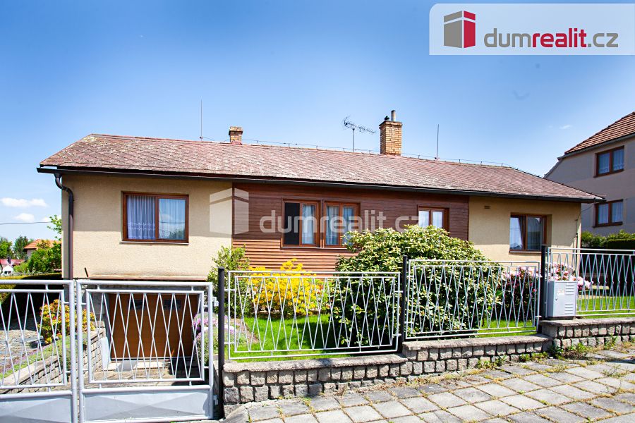 Prodej rodinného domu 321 m², pozemek 947 m²