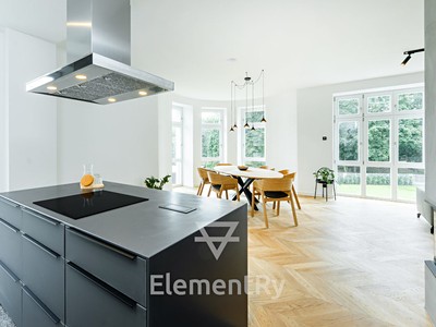 Pronájem bytu 4+kk 137 m²