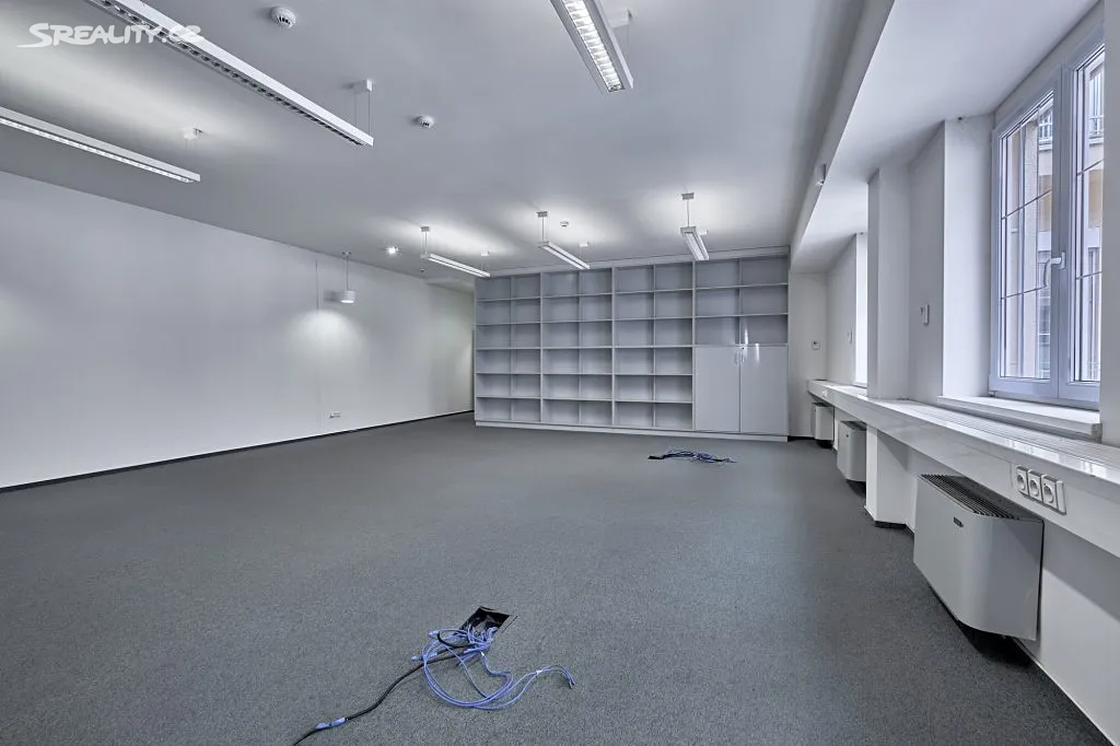 Pronájem kanceláře 161 m² – pohled 4