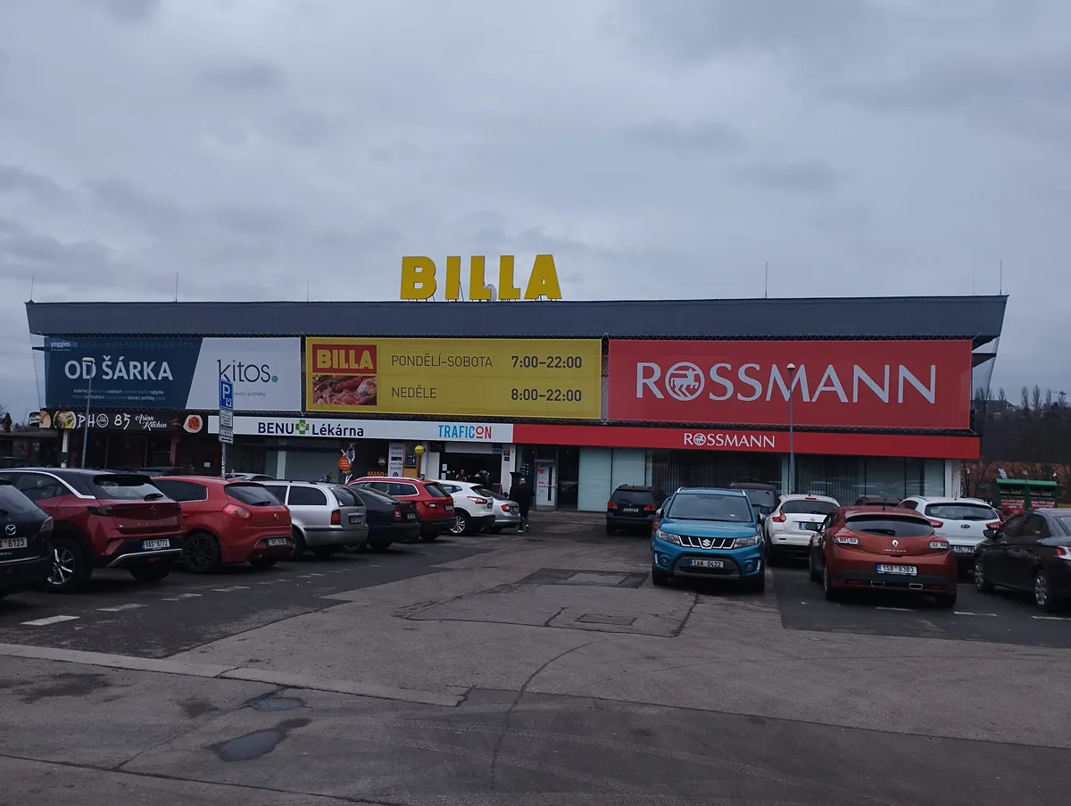 Pronájem obchodního prostoru 320 m²