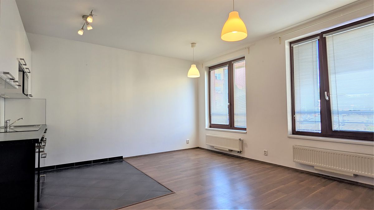 Pronájem bytu 1+kk 34 m² – fotografie 3