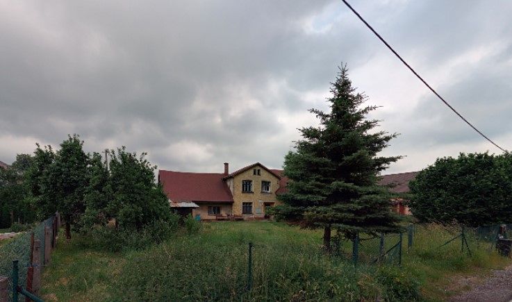 Prodej rodinného domu 215 m², pozemek 1320 m² – fotografie 2