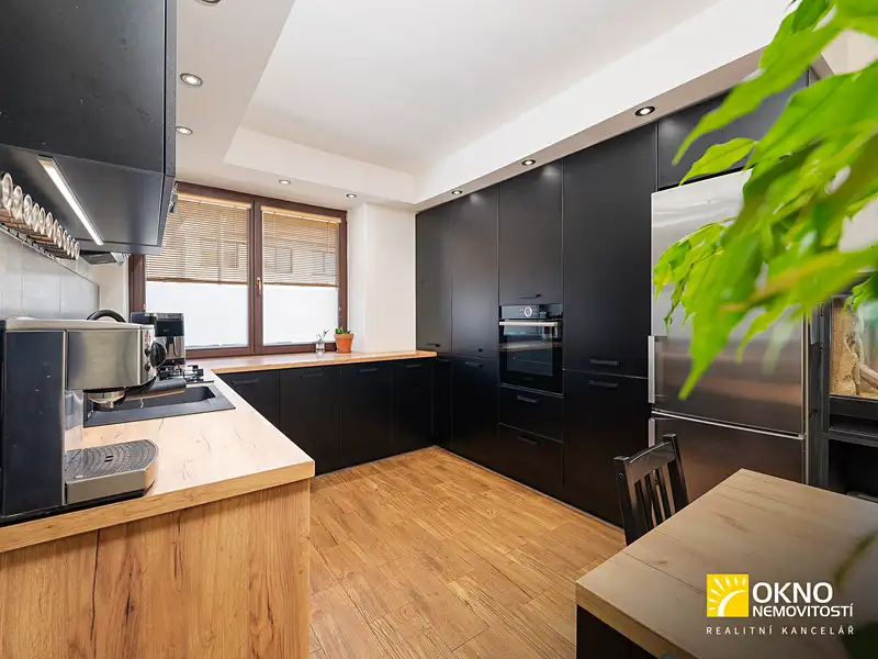 Prodej rodinného domu 180 m², pozemek 833 m², Bučovice – náhled fotky 2