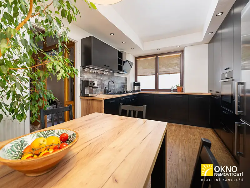 Prodej rodinného domu 180 m², pozemek 833 m², Bučovice – náhled fotky 3