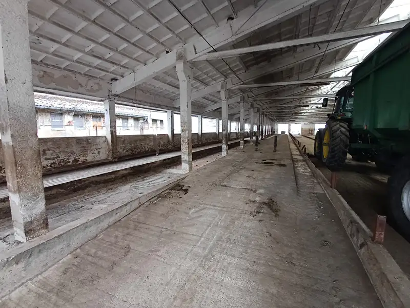 Pronájem skladového prostoru 1700 m², Tehovec – náhled fotky 2