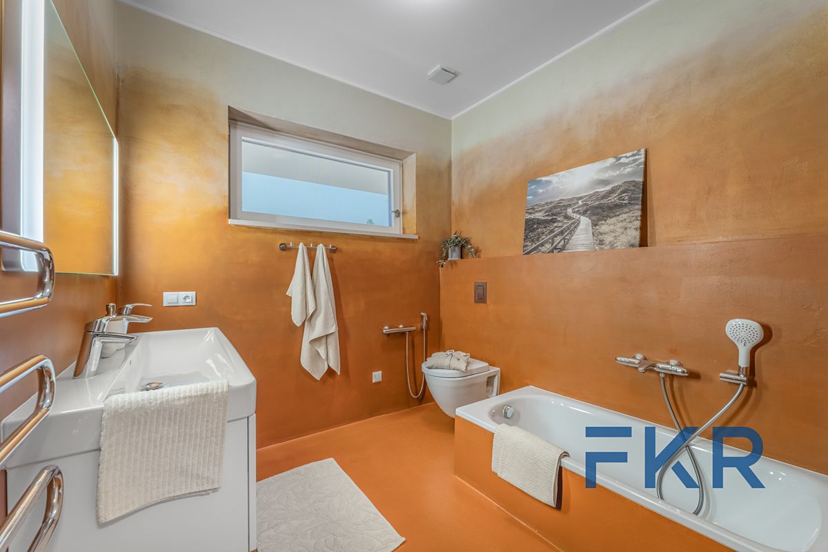 Prodej rodinného domu 205 m², pozemek 1401 m² – fotografie 5