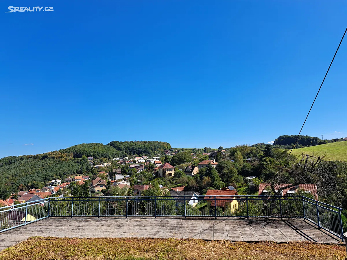 Prodej stavebního pozemku 3547 m² – další