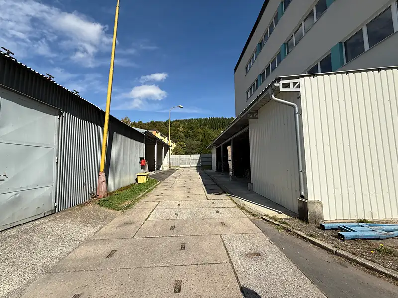 Pronájem skladového prostoru 467 m², Vsetín – náhled fotky 2