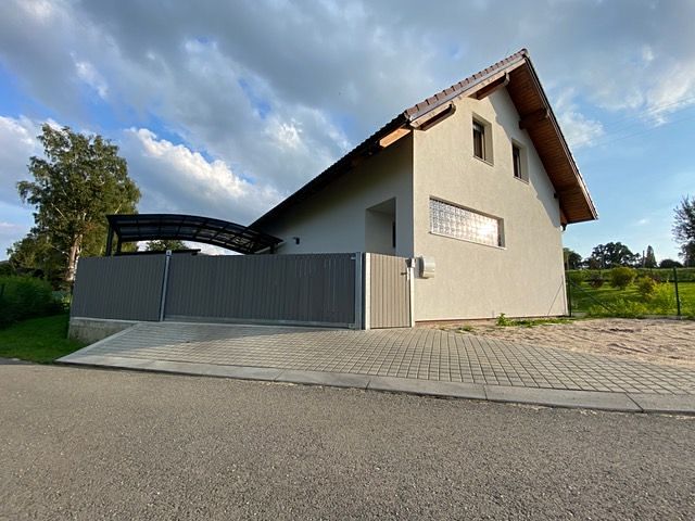 Prodej rodinného domu 145 m², pozemek 2362 m²
