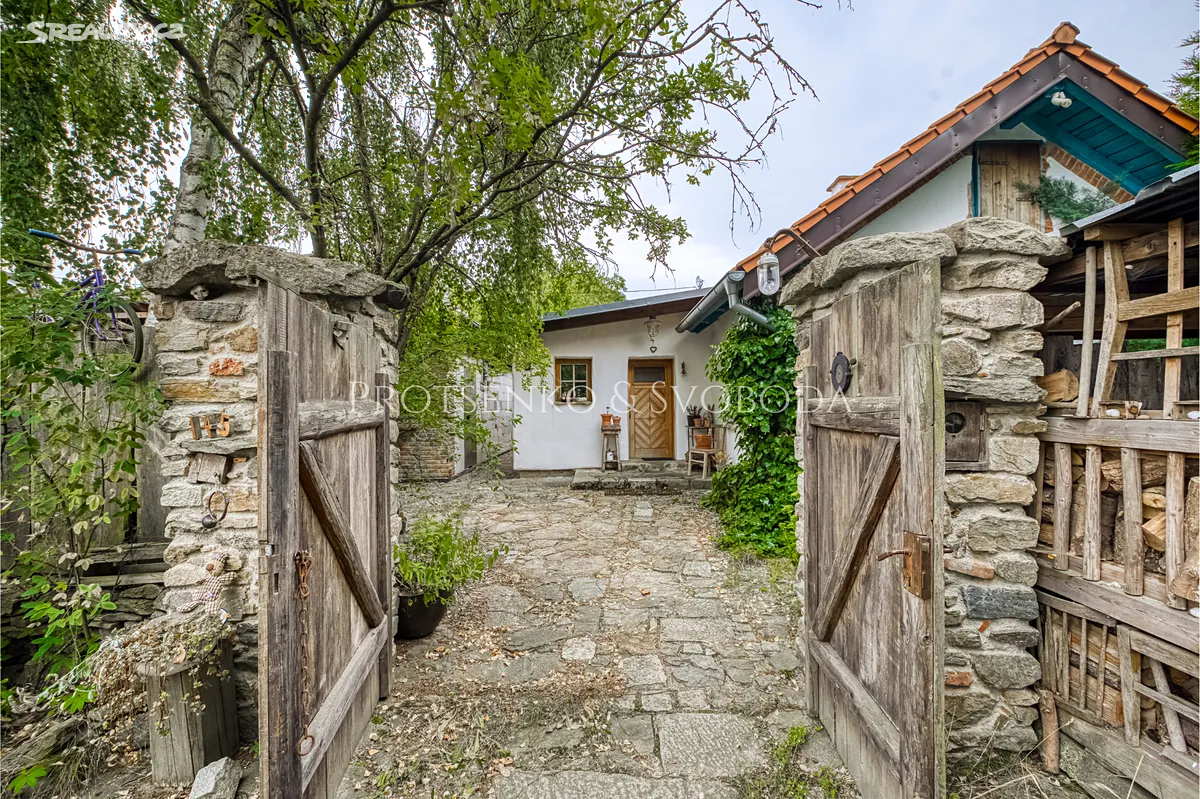 Prodej rodinného domu 130 m², pozemek 3086 m² - Widok 2