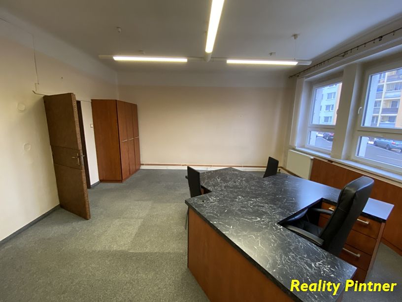 Pronájem kanceláře 46 m² – fotografie 2