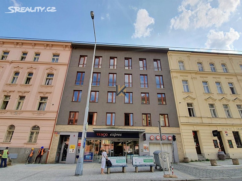 Pronájem kanceláře 375 m², Praha
