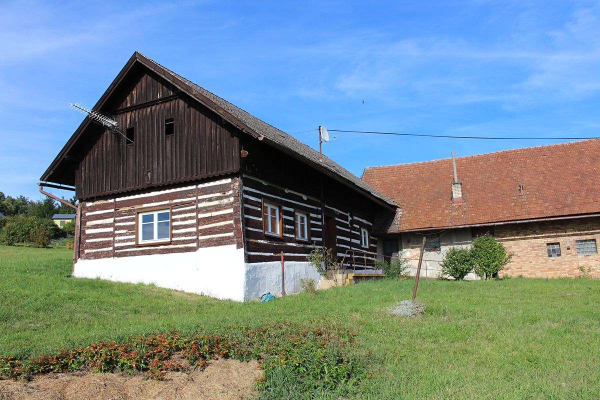 Prodej rodinného domu 100 m², pozemek 2720 m² – fotografie 3