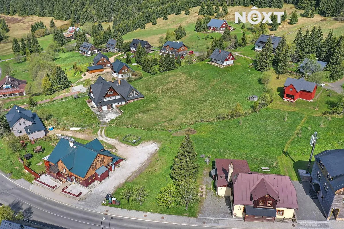 Prodej stavebního pozemku 2417 m²