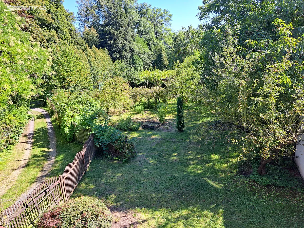 Prodej rodinného domu 206 m², pozemek 605 m² – další