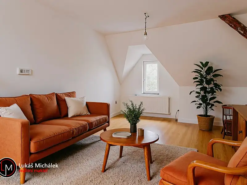 Prodej vícegeneračního domu 361 m², pozemek 289 m², Nová Paka – náhled fotky 1