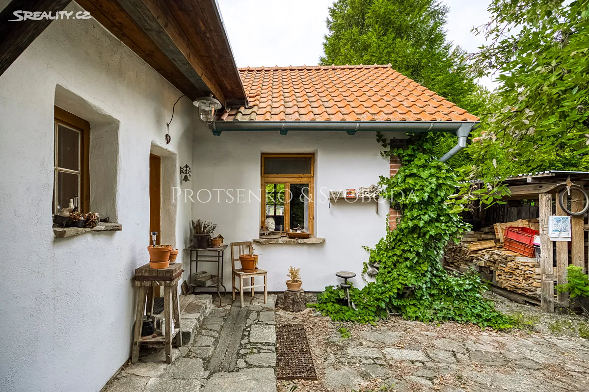 Prodej rodinného domu 130 m², pozemek 3086 m², Stařeč