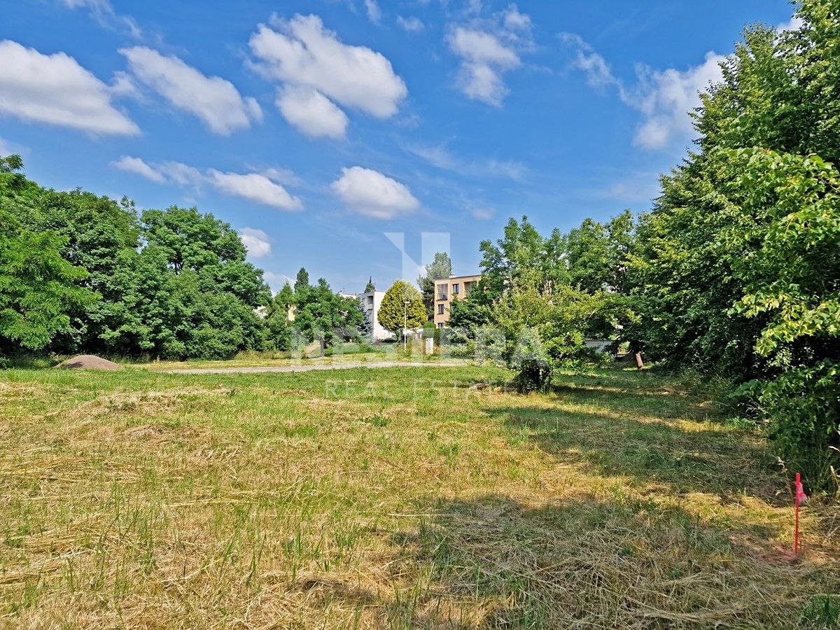 Prodej stavebního pozemku 1844 m² – fotografie 4