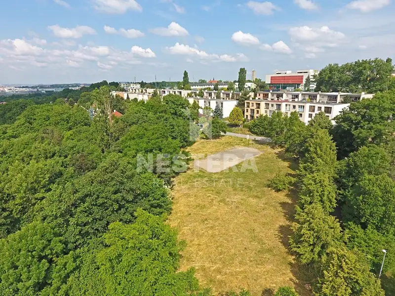 Prodej stavebního pozemku 897 m², Praha – náhled fotky 2