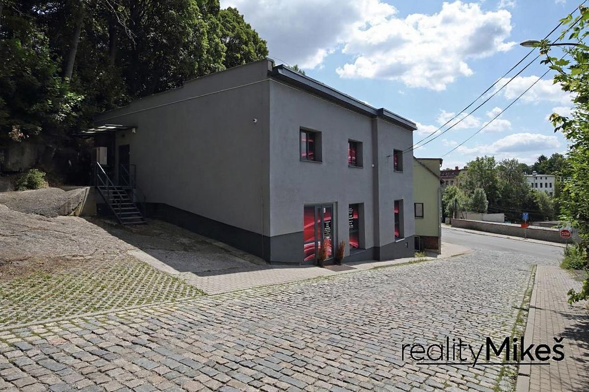Pronájem kanceláře 173 m² – fotografie 2