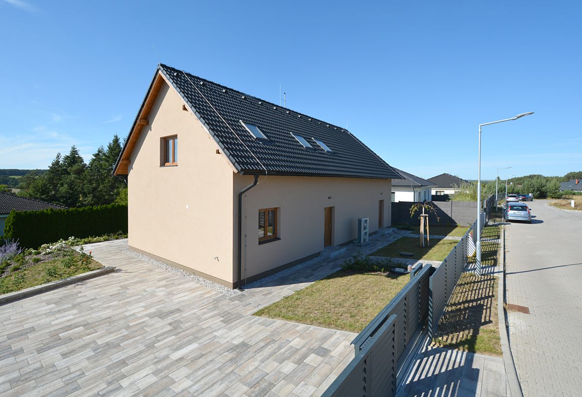 Prodej rodinného domu 207 m², pozemek 1001 m²