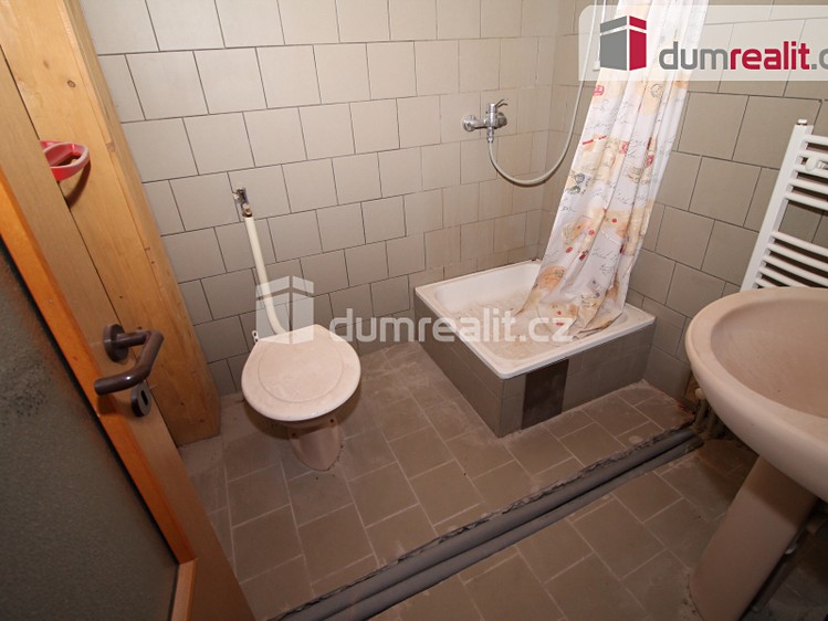 Prodej komerčního prostoru, 1 385 m² (32 z 34)