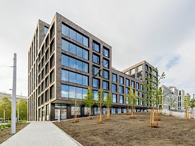 Pronájem kanceláře 457 m²