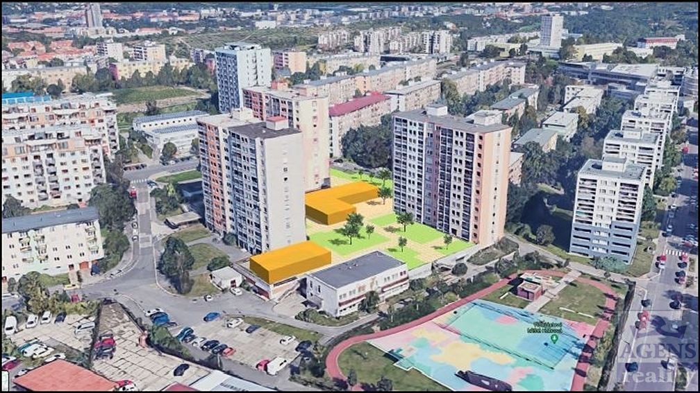Prodej komerčního pozemku 3953 m²