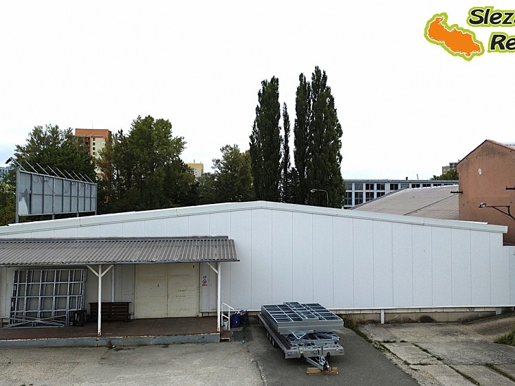 Pronájem komerčního prostoru, 907 m² (1 z 24)