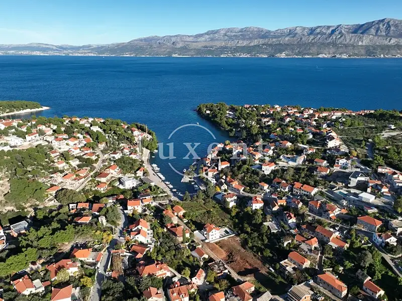 Prodej vícegeneračního domu 190 m², pozemek 410 m², Splitska – náhled fotky 1