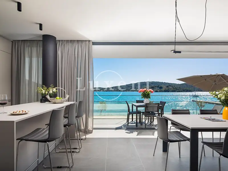 Prodej vily 200 m², pozemek 530 m², Šibenik – náhled fotky 2