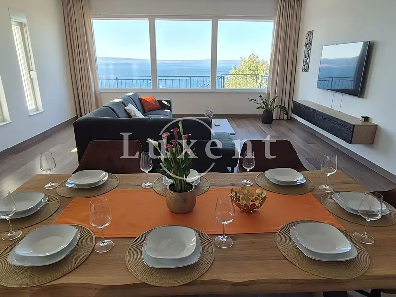 Prodej vily 240 m², pozemek 814 m², Omiš – náhled fotky 3