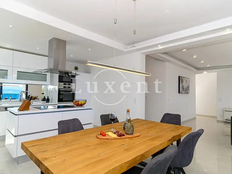 Prodej vily 460 m², pozemek 780 m², Omiš – náhled fotky 3