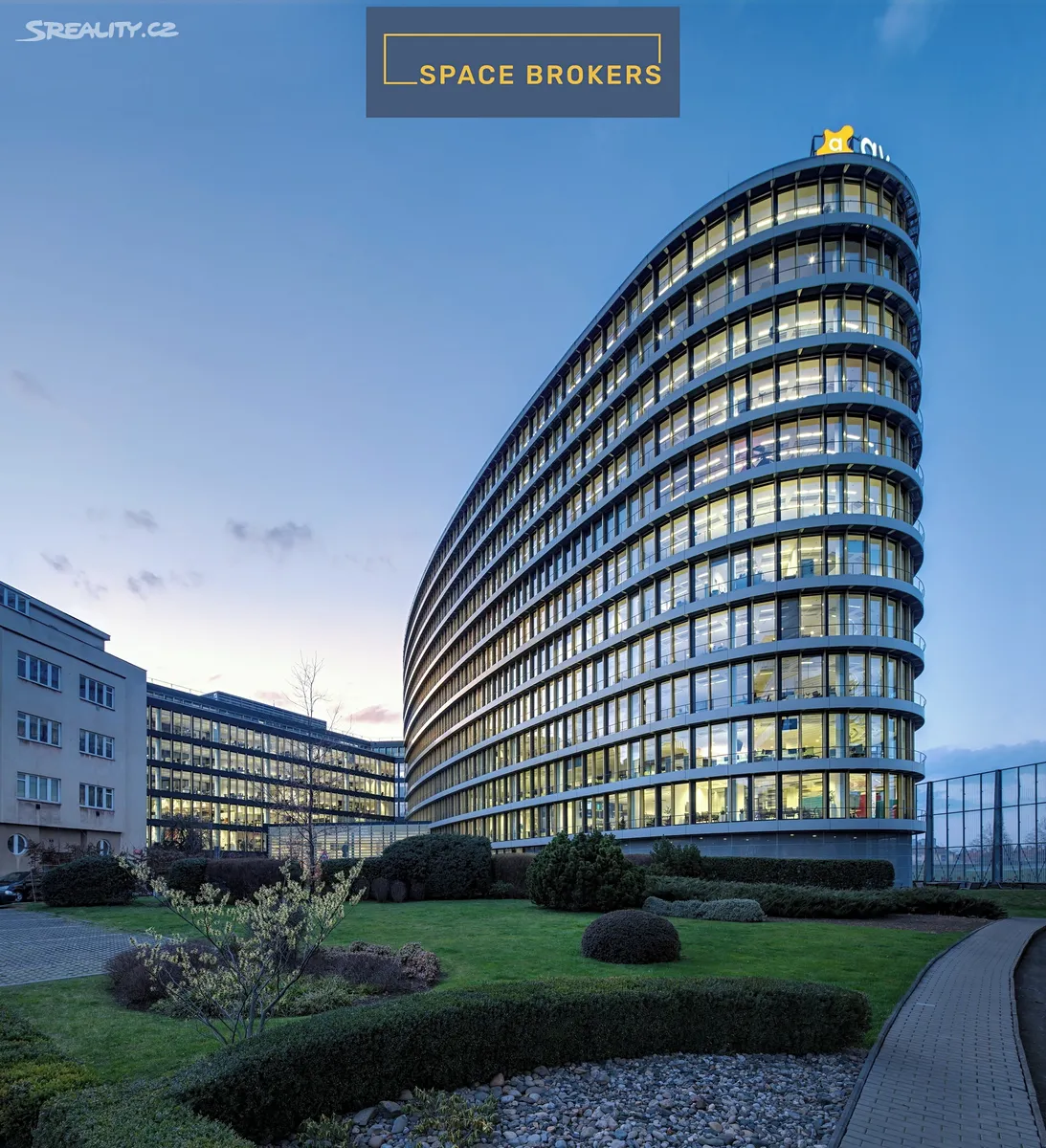Pronájem kanceláře 596 m² - Widok 3