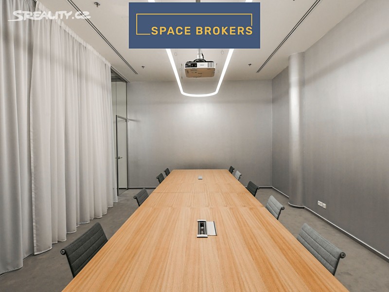 Pronájem kanceláře 2 690 m², Praha